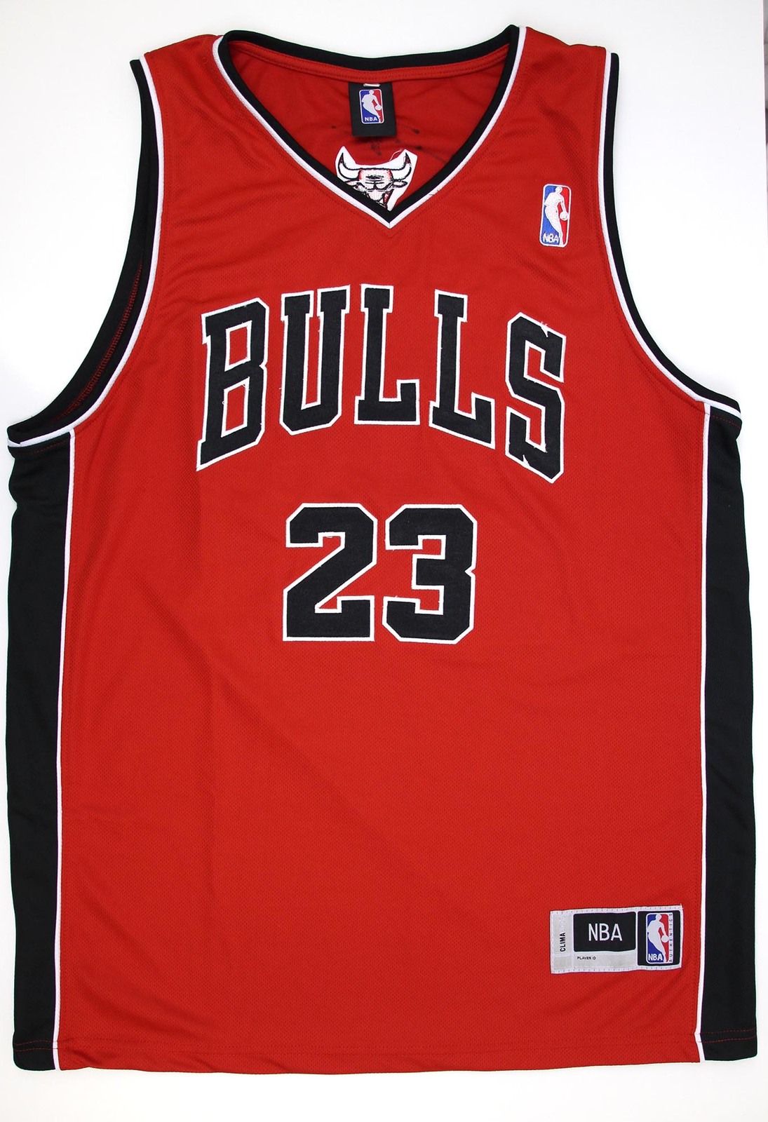 MICHAEL JORDAN Hand Signed Chicago Bulls Singlet Jersey with COA