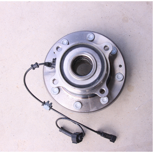 NEW GENUINE GM 2011-2019 Chevrolet Silverado 2500 3500 Front Wheel Hub & Bearing 84459703