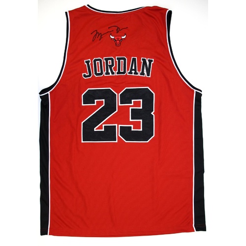 MICHAEL JORDAN Hand Signed Chicago Bulls Singlet Jersey with COA